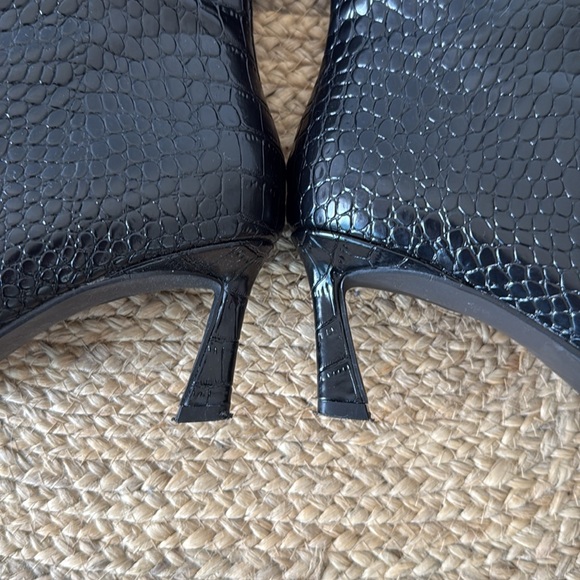 Black Steve Madden Boots - Picture 3 of 4